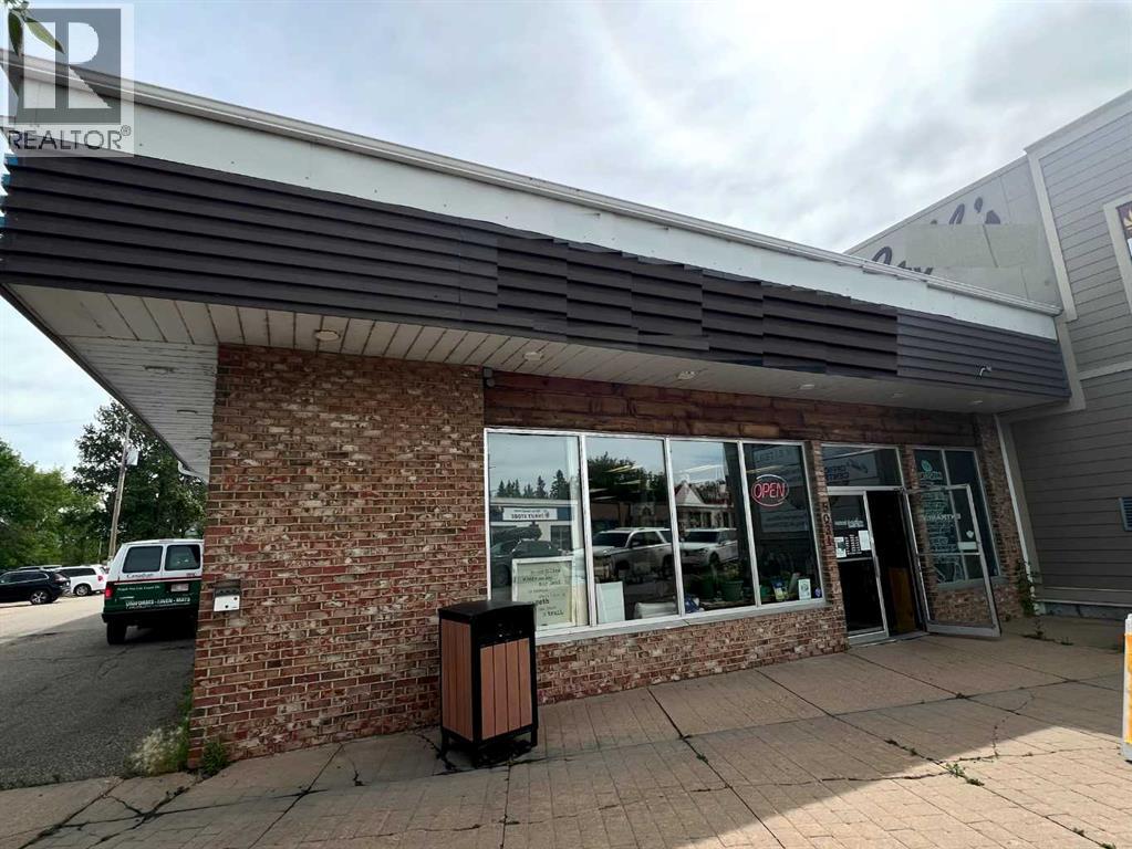 5031 50 Street, Sylvan Lake, Alberta  T4S 1P9 - Photo 1 - A2258432