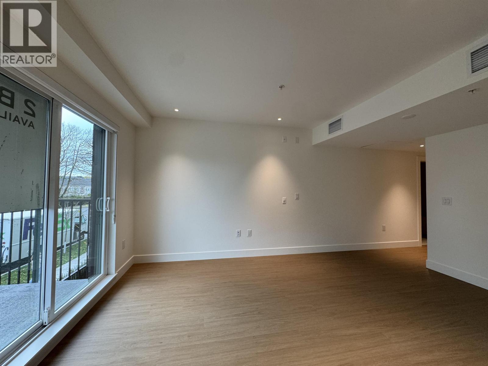 203 2235 E Broadway, Vancouver, British Columbia  V5N 0J5 - Photo 4 - R3050953