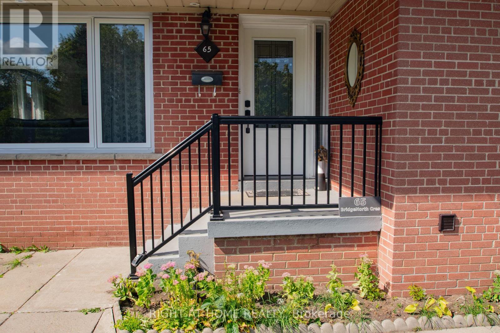 65 Bridgenorth Crescent, Toronto, Ontario  M9V 2M5 - Photo 37 - W12393111