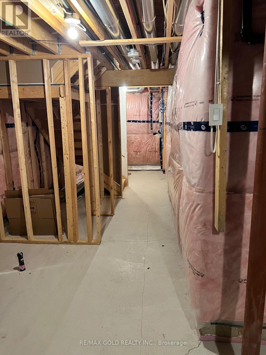 36 Damude Avenue, Thorold, Ontario  L2V 0G6 - Photo 29 - X12570138