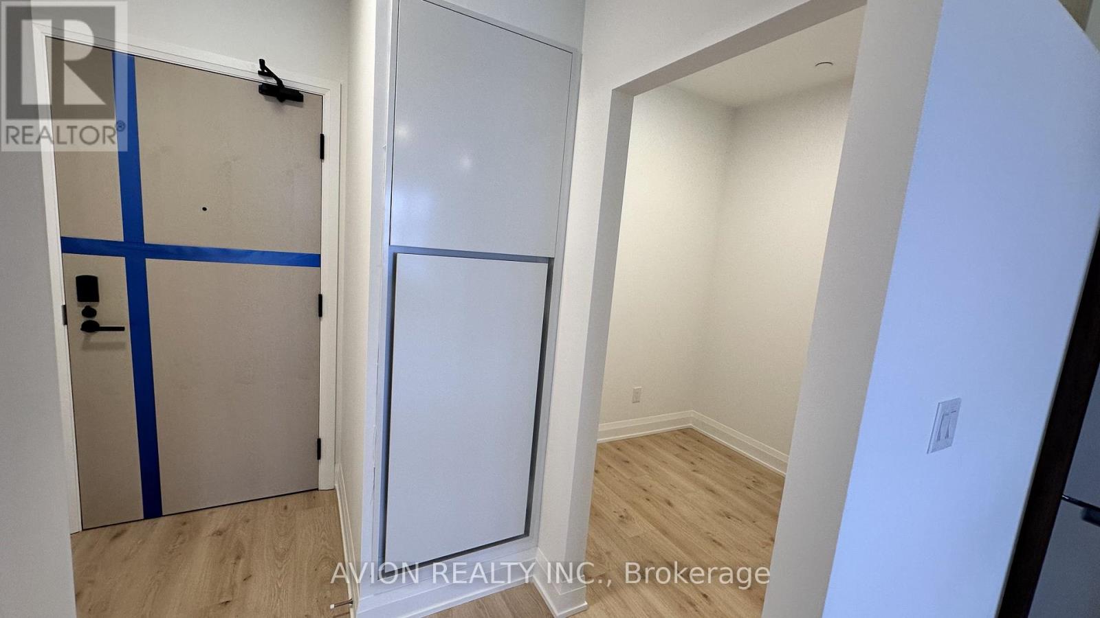 514 - 3250 Carding Mill Trail, Oakville, Ontario L6M 1L3 - Photo 4 - W12527036