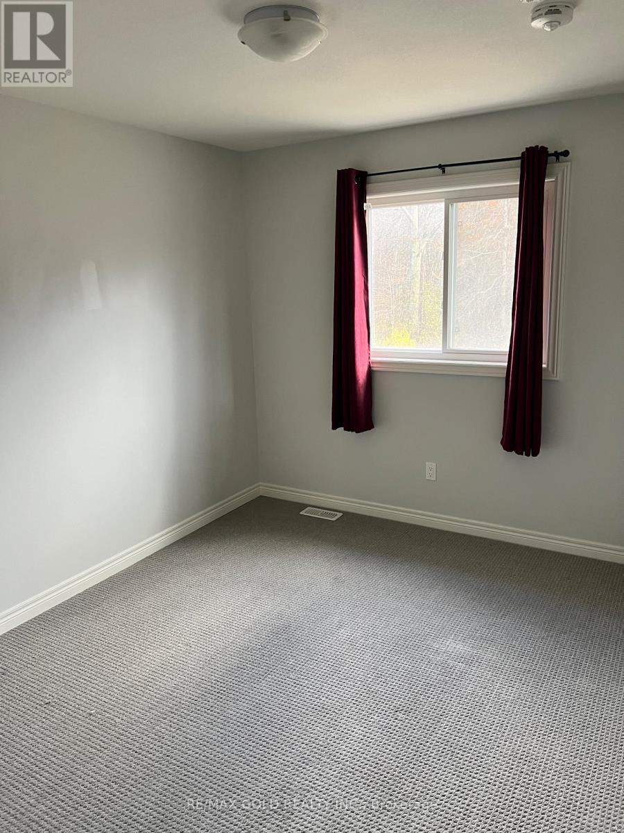 36 Damude Avenue, Thorold, Ontario  L2V 0G6 - Photo 21 - X12570138