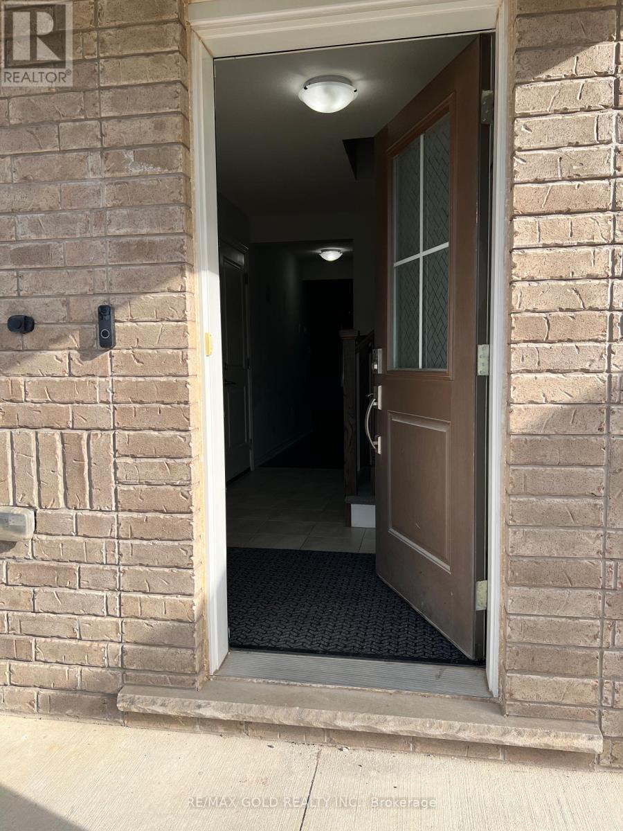 36 Damude Avenue, Thorold, Ontario  L2V 0G6 - Photo 14 - X12570138