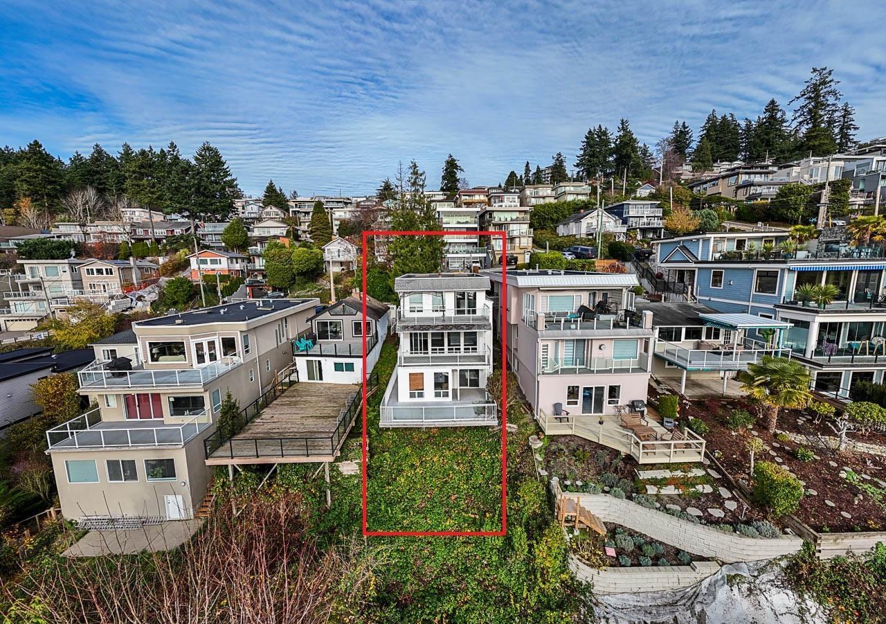 14768 Mcdonald Avenue, White Rock, British Columbia  V4B 2C8 - Photo 4 - R3068631