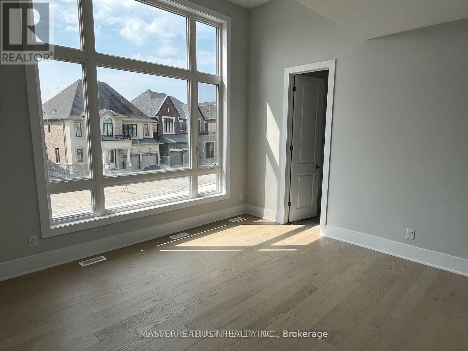 35 Meizhou Avenue, Markham, Ontario L6C 3M8 - Photo 12 - N12570532