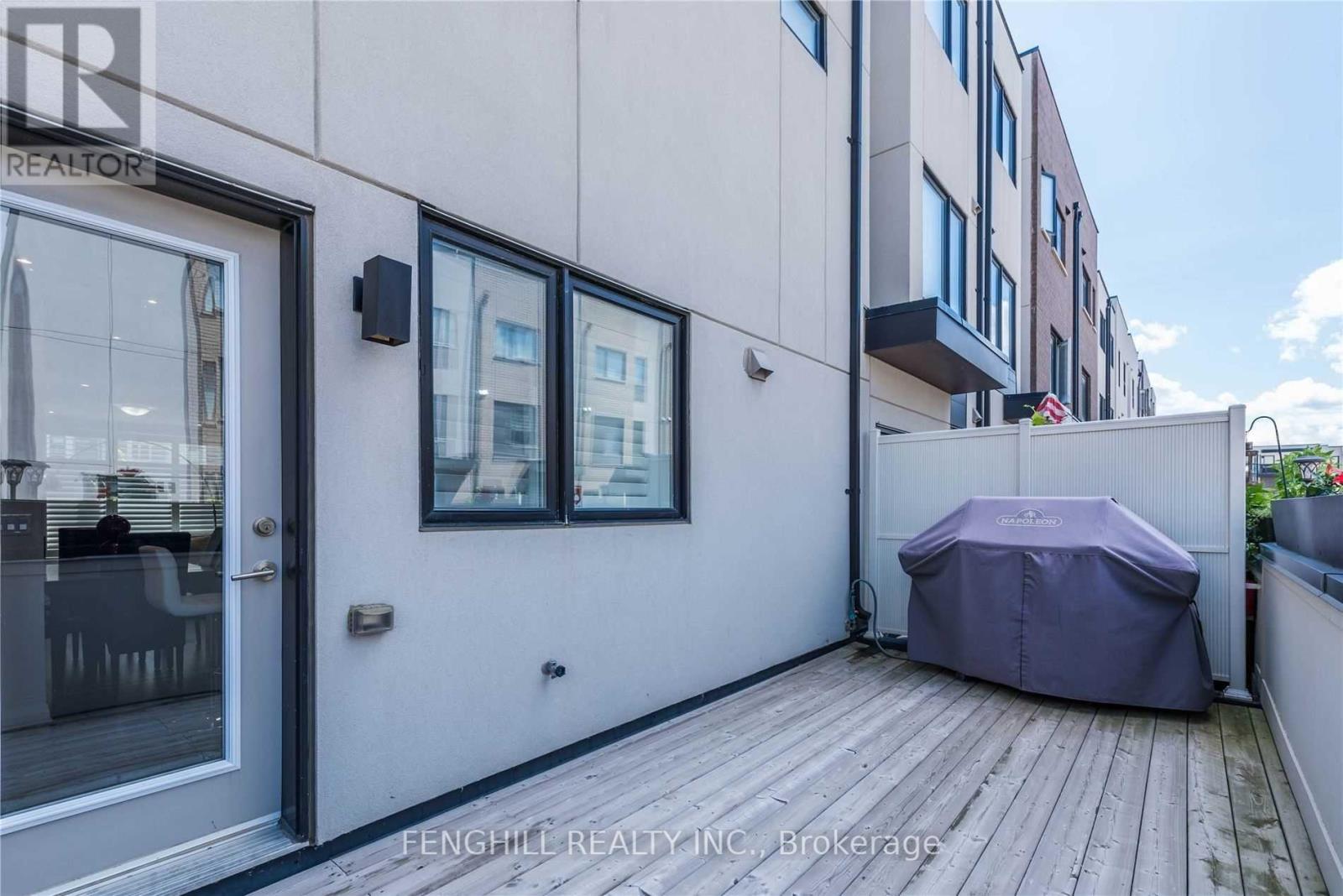 34 Frederick Tisdale Drive, Toronto, Ontario M3K 2B8 - Photo 20 - W12570546