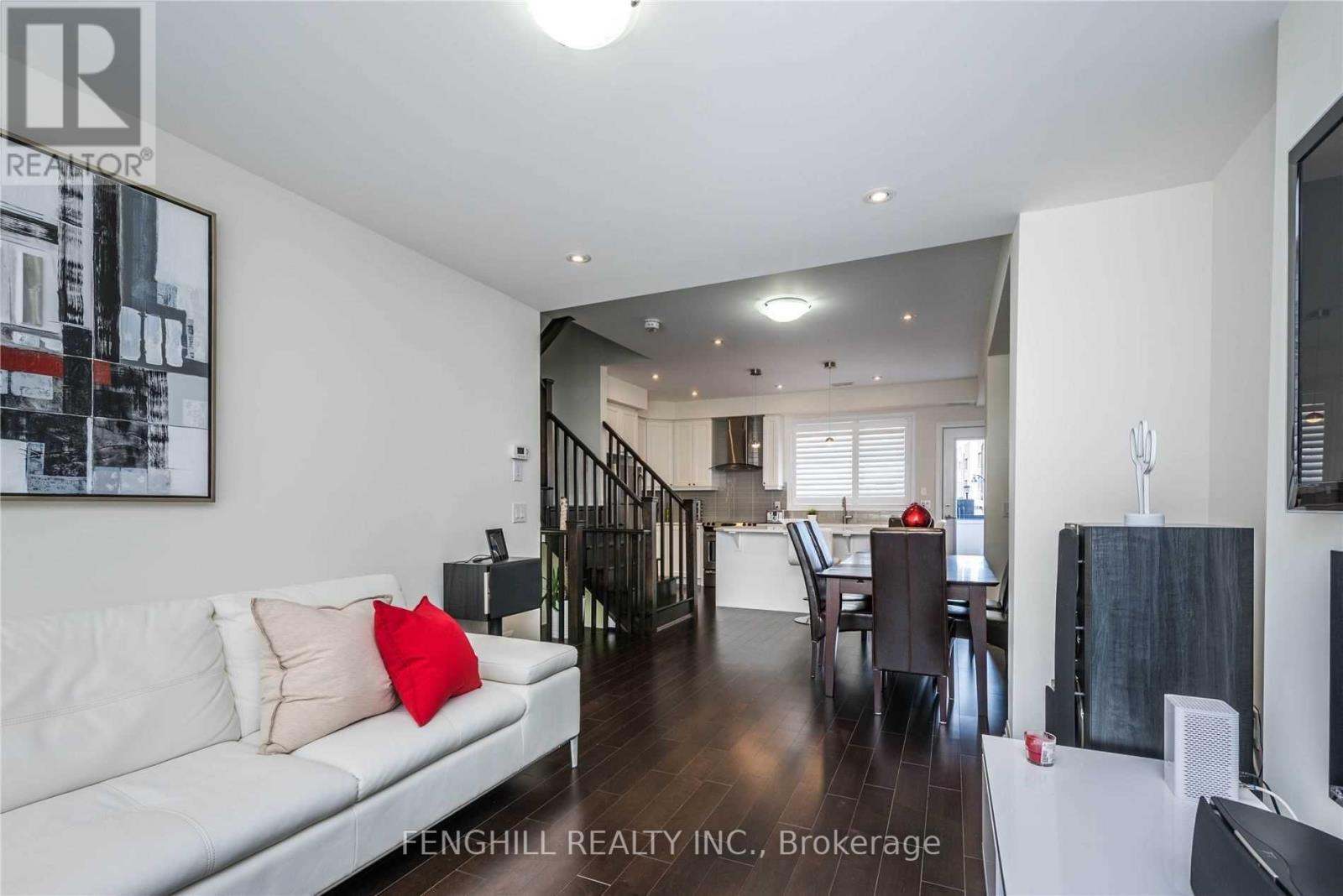 34 Frederick Tisdale Drive, Toronto, Ontario M3K 2B8 - Photo 4 - W12570546