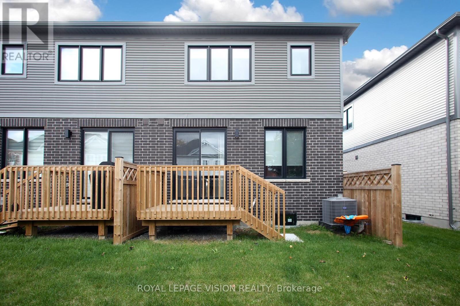 21 Sorbara Way, Whitby, Ontario  L1M 0M4 - Photo 24 - E12474410