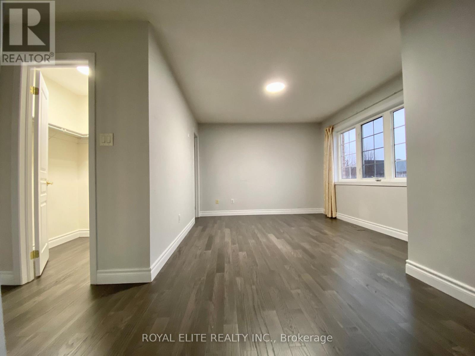 26 Starhill Crescent, Markham, Ontario  L6C 2Z9 - Photo 8 - N12549860