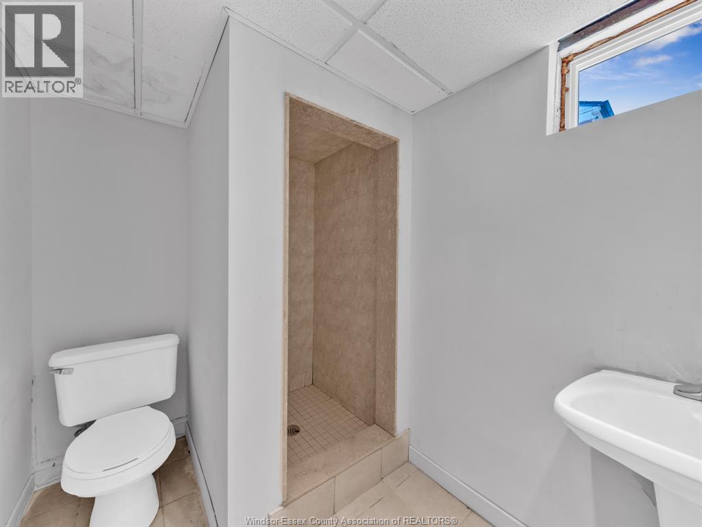 921 Grand Marais Road West, Windsor, Ontario N9E 1C2 - Photo 19 - 25027329