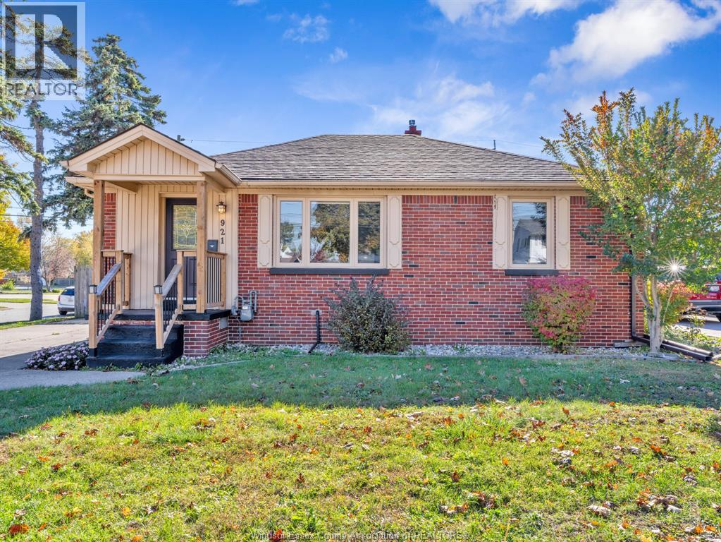 921 Grand Marais Road West, Windsor, Ontario N9E 1C2 - Photo 28 - 25027329