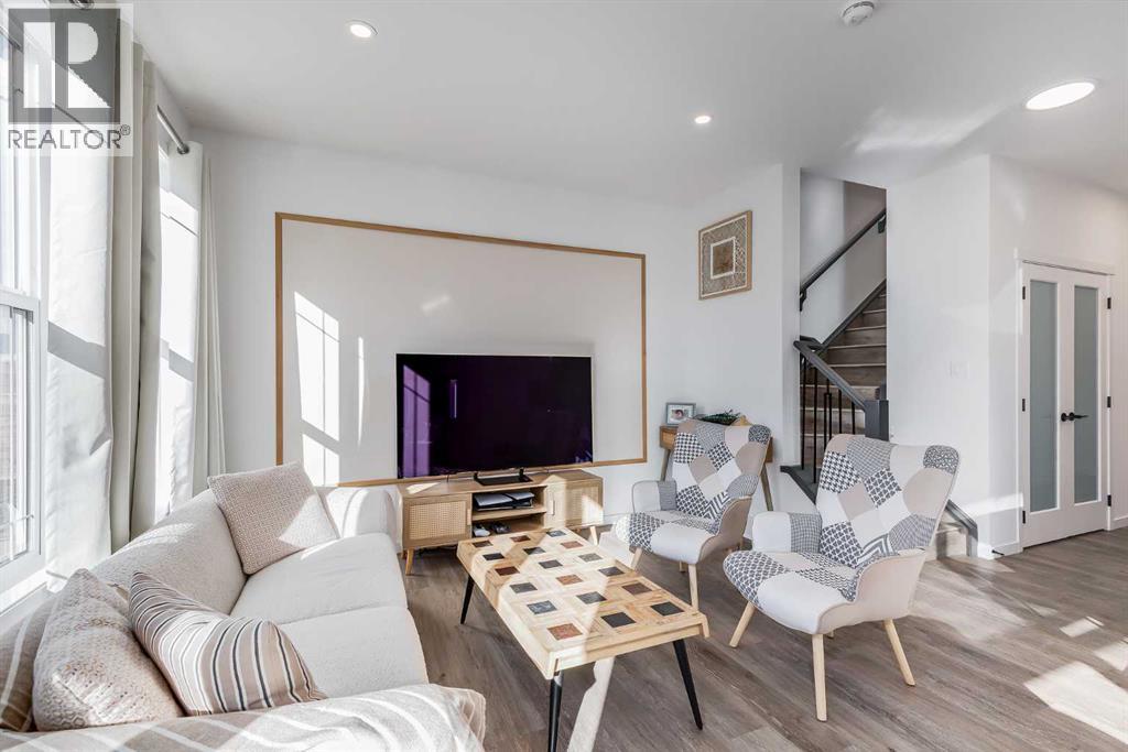 81 Magnolia Heath Se, Calgary, Alberta  T3M 2Z7 - Photo 5 - A2259202