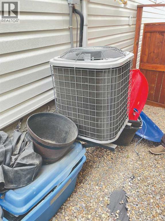 165 Hillcrest Drive Sw, Airdrie, Alberta  T4B 0Y8 - Photo 40 - A2263915