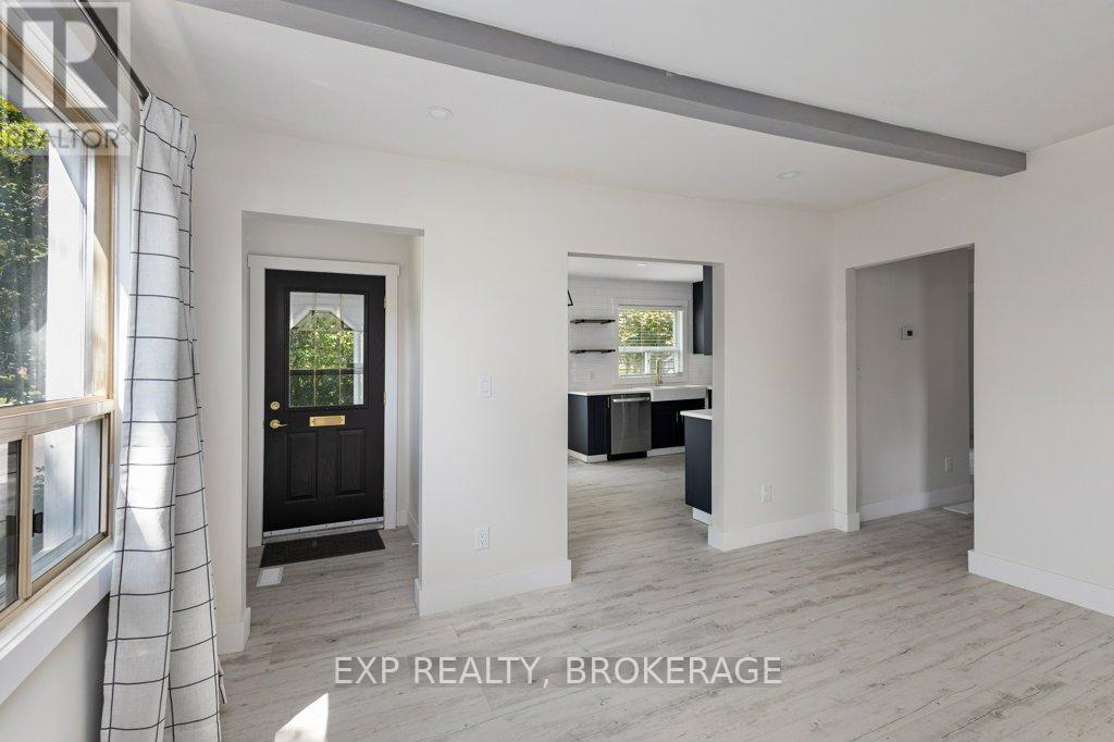 19 Scott Street, Kingston, Ontario  K7L 1L3 - Photo 4 - X12520496