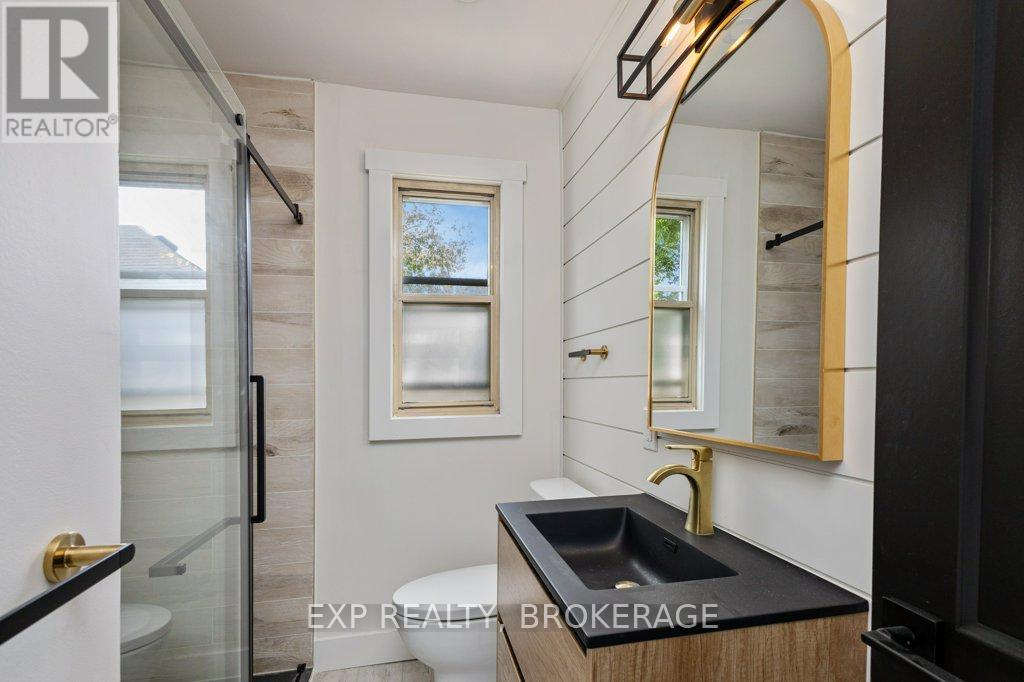 19 Scott Street, Kingston, Ontario  K7L 1L3 - Photo 8 - X12520496