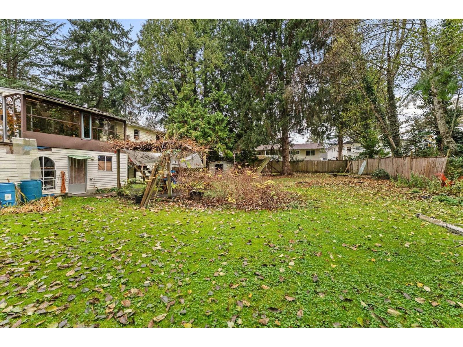 7048 140a Street, Surrey, British Columbia  V3W 5L5 - Photo 6 - R3069386