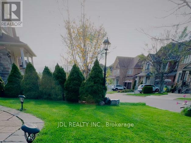 936 Goring Circle, Newmarket, Ontario  L3X 0B6 - Photo 2 - N12570558