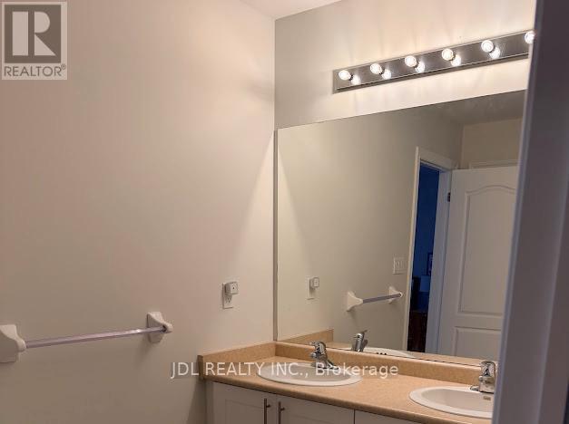 936 Goring Circle, Newmarket, Ontario  L3X 0B6 - Photo 7 - N12570558