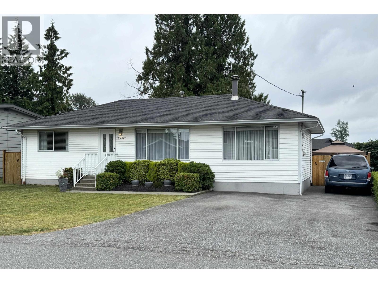 12437 202 Street, Maple Ridge, British Columbia  V2X 4T3 - Photo 2 - R3023918