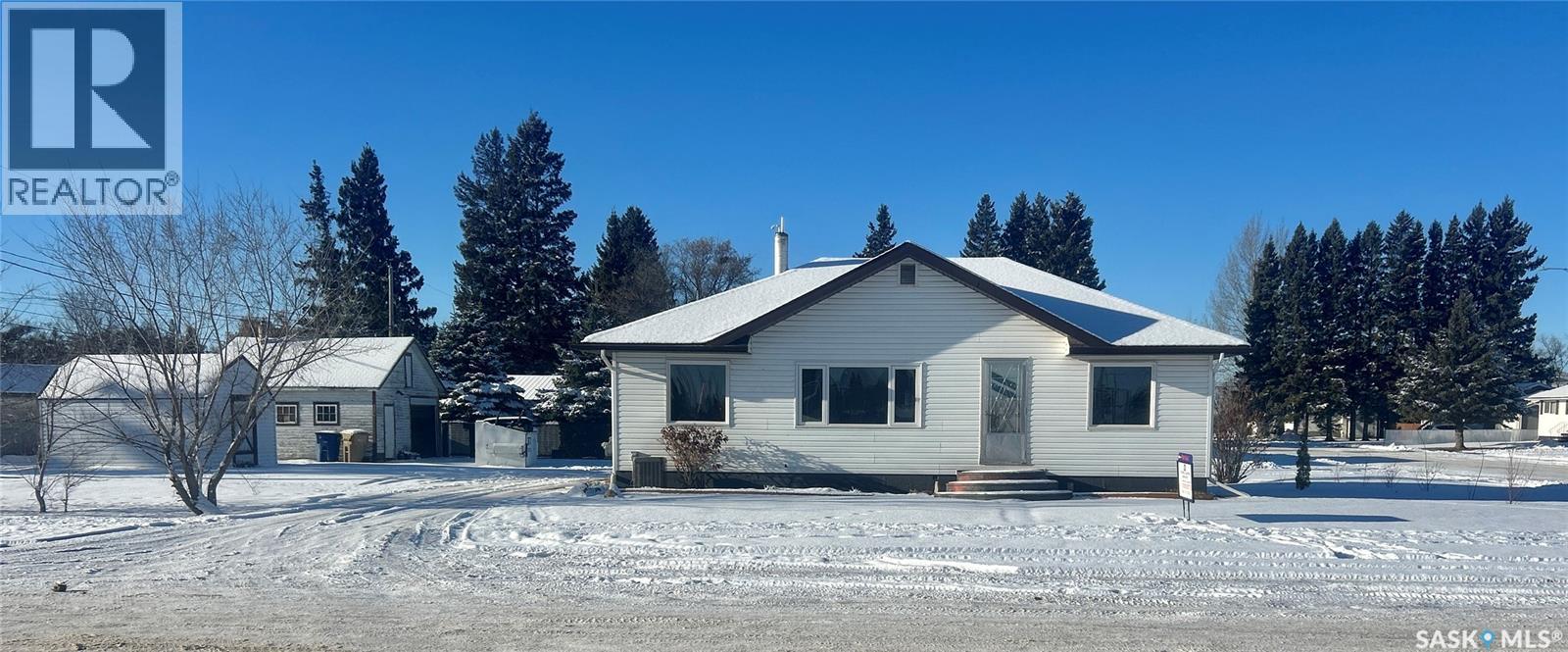 111 5TH AVENUE E, Shellbrook, Saskatchewan