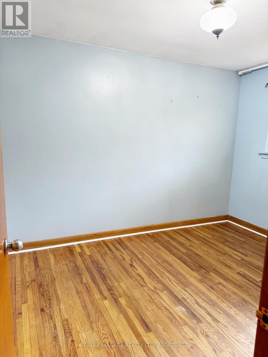 6427 Burdette Drive, Niagara Falls, Ontario  L2E 5H4 - Photo 8 - X12562072