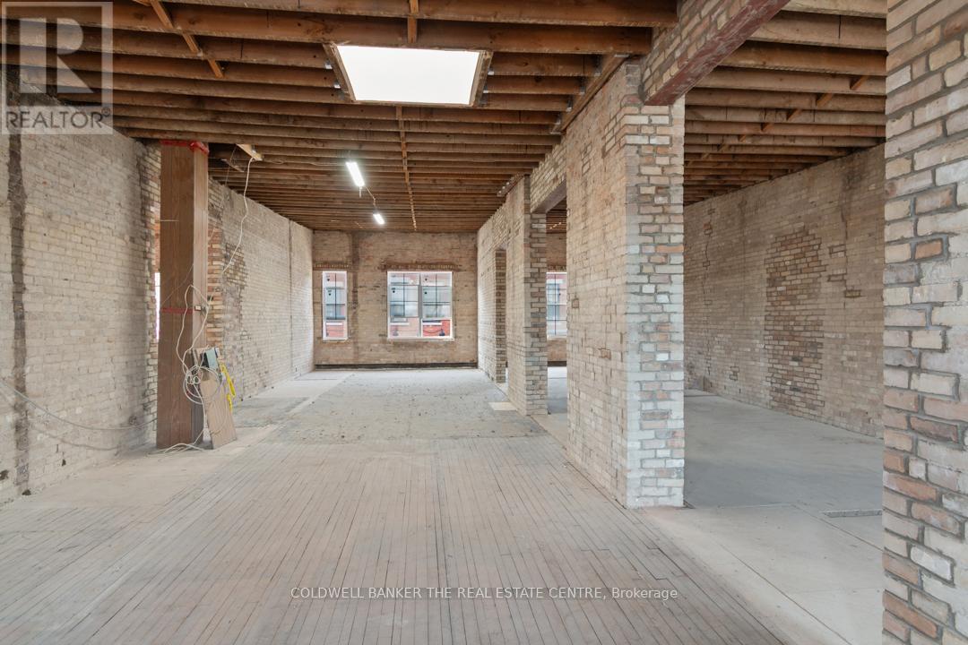 193 Main Street S, Newmarket, Ontario  L3Y 3Y9 - Photo 36 - N12060557