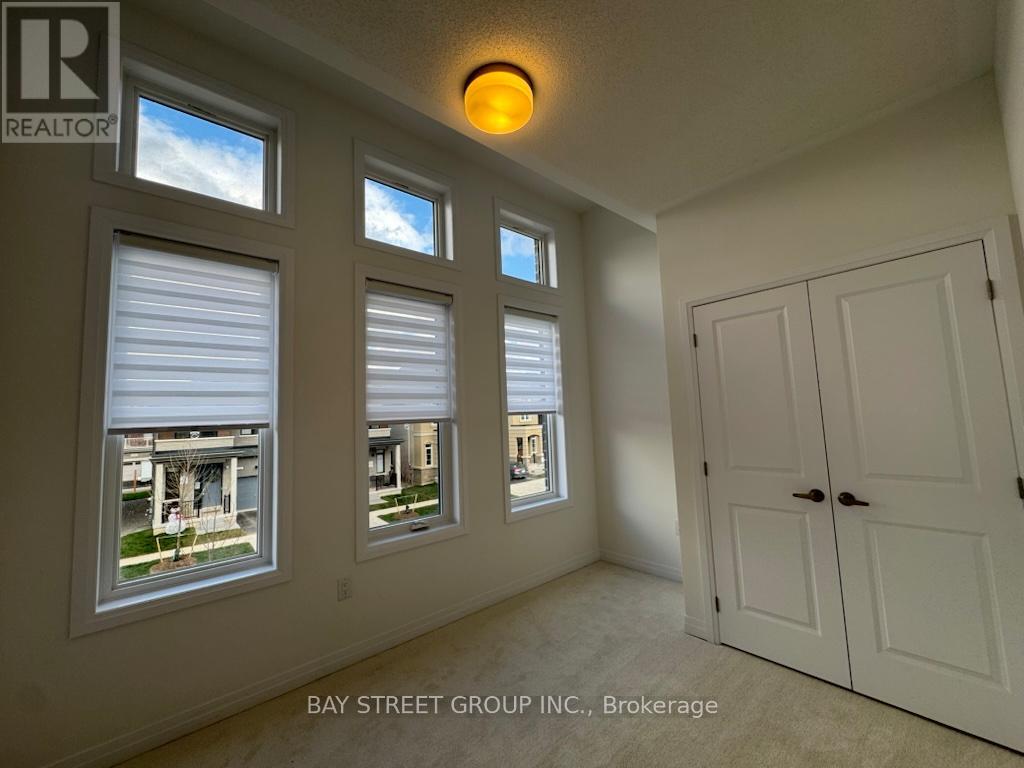 3210 Crystal Drive, Oakville, Ontario  L6M 5S8 - Photo 13 - W12570582