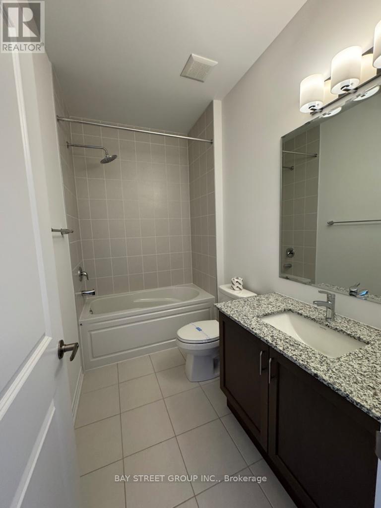 3210 Crystal Drive, Oakville, Ontario  L6M 5S8 - Photo 14 - W12570582