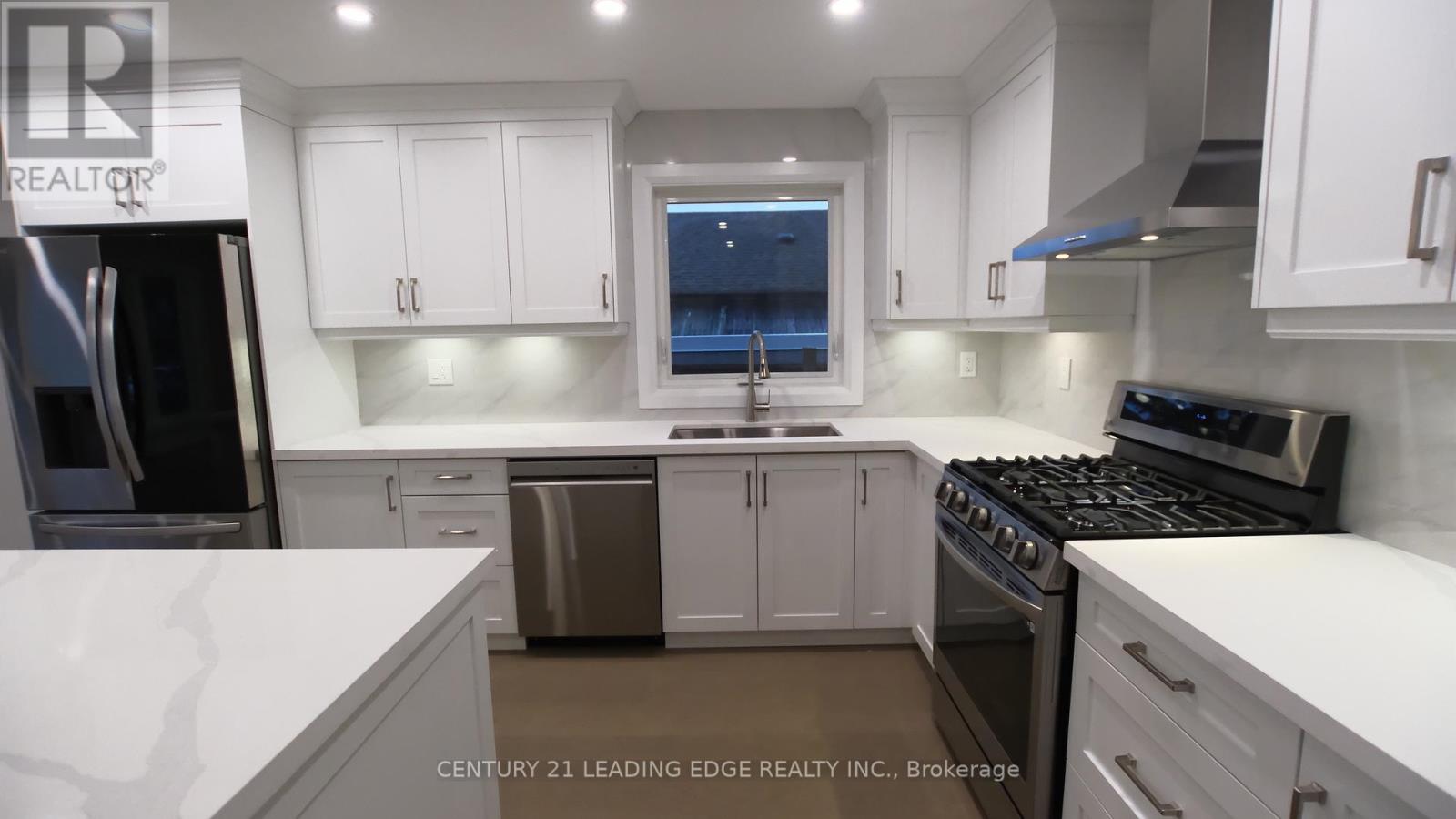 97 Lowcrest Boulevard, Toronto, Ontario  M1T 1K7 - Photo 3 - E12537146