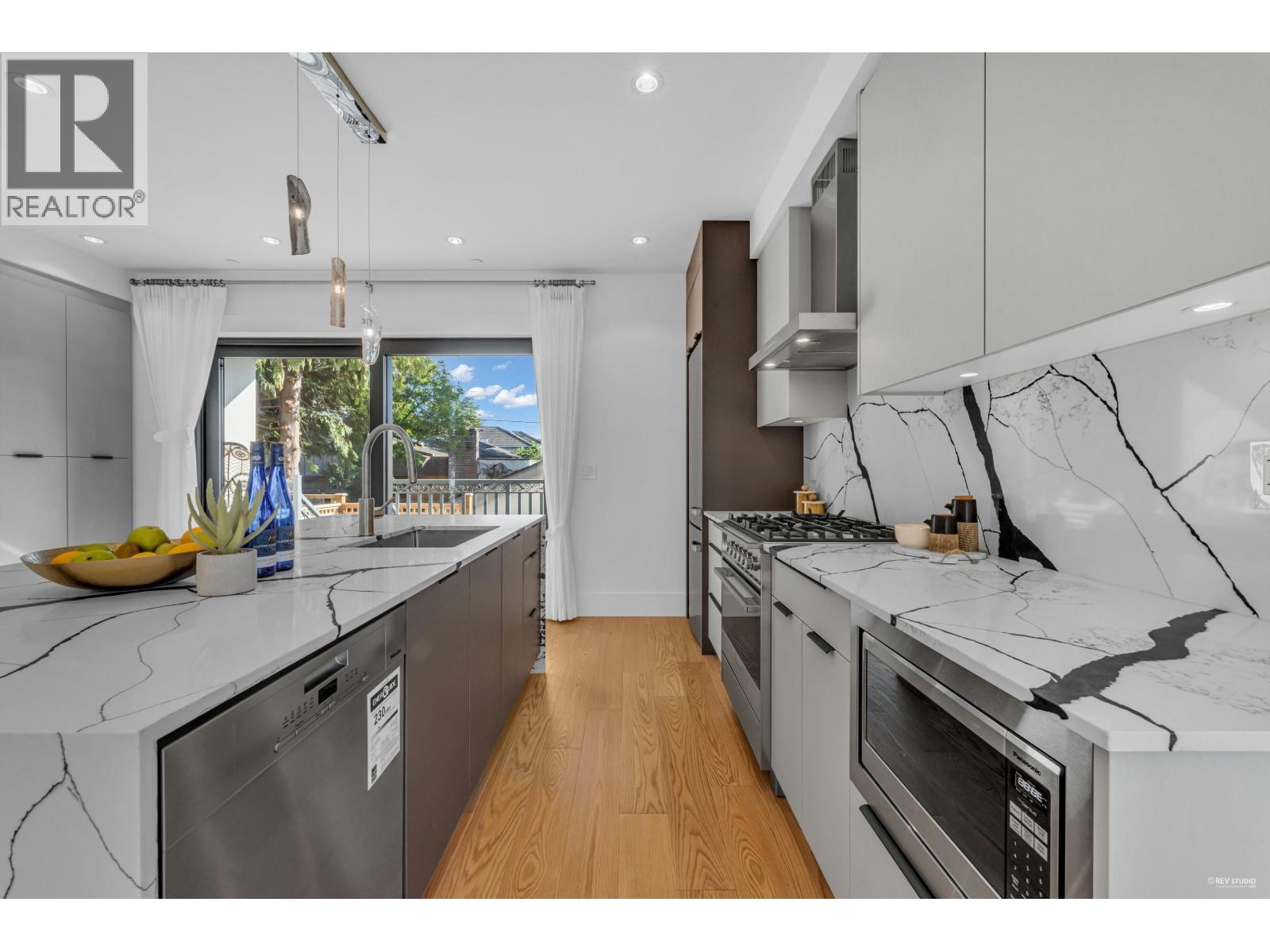 8420 Wiltshire Street, Vancouver, British Columbia  V6P 2V8 - Photo 9 - R3068117