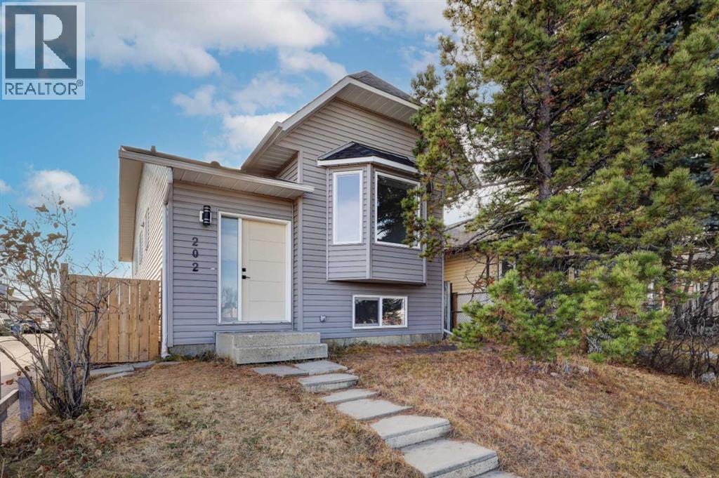 202 Falmere Way Ne, Calgary, Alberta  T3J 2Y1 - Photo 1 - A2264397