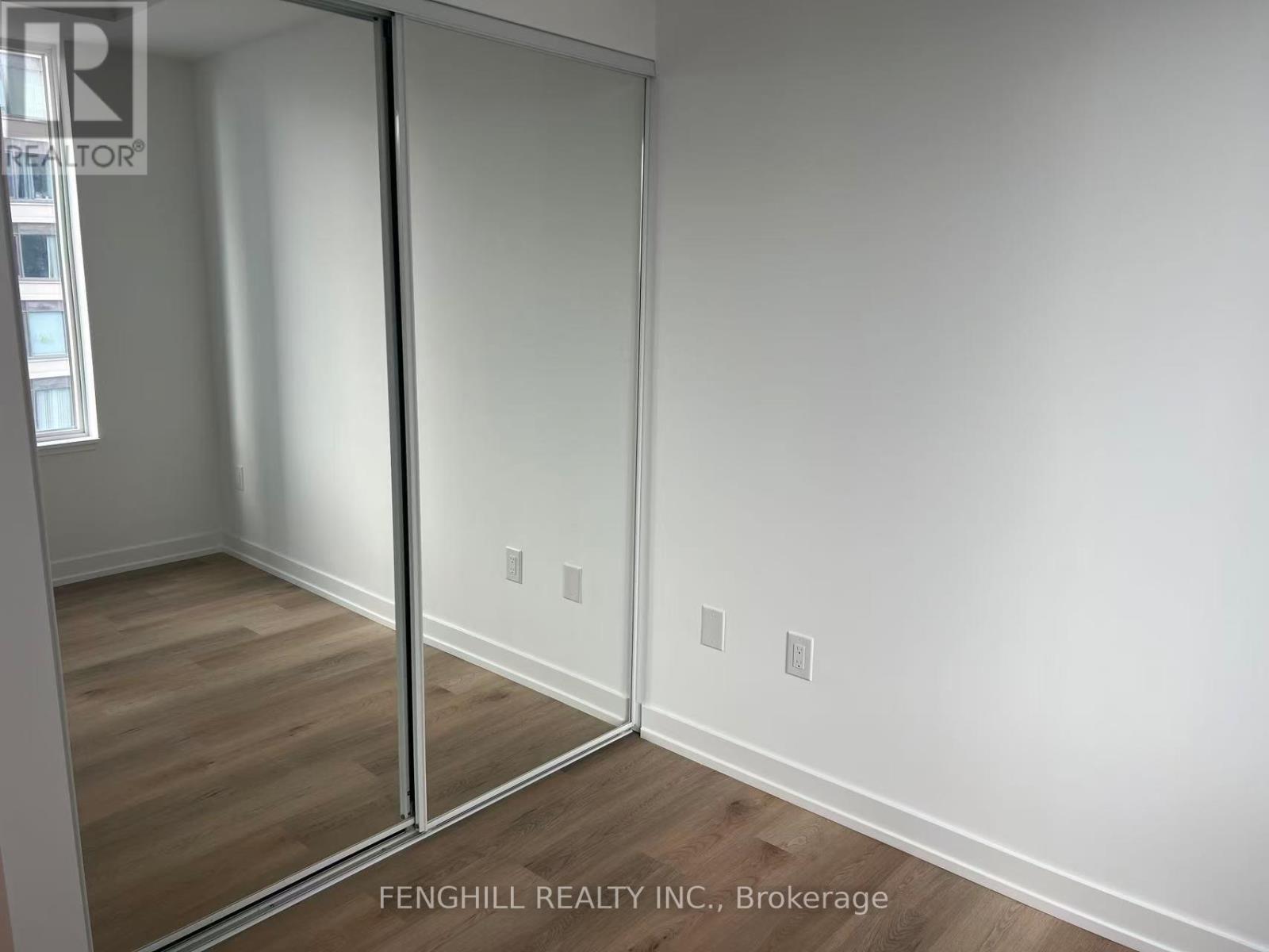 1008 - 395 Square One Drive, Mississauga, Ontario  L5B 0P6 - Photo 11 - W12557412