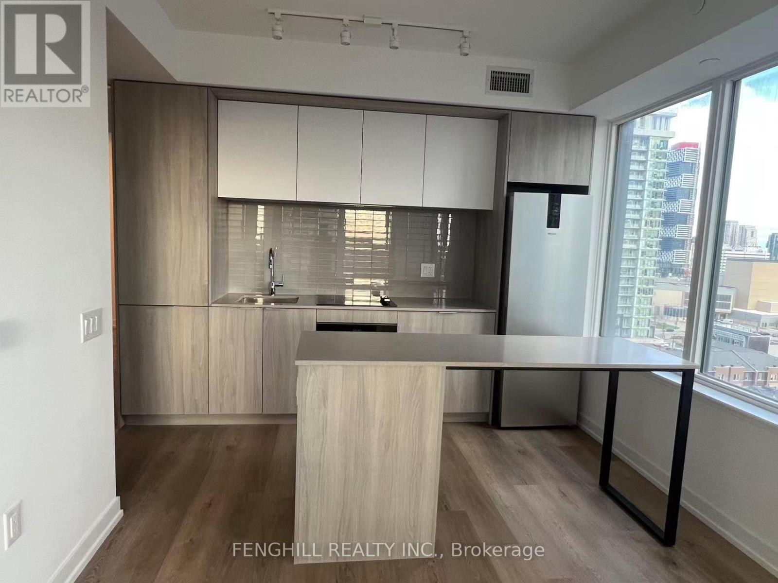 1008 - 395 Square One Drive, Mississauga, Ontario  L5B 0P6 - Photo 17 - W12557412