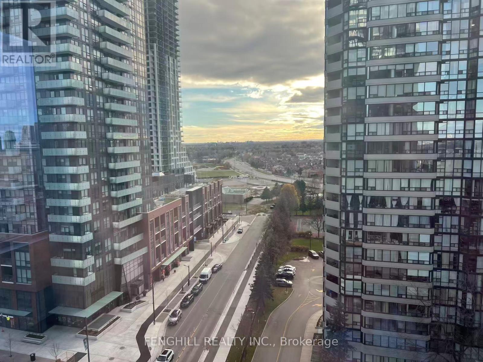 1008 - 395 Square One Drive, Mississauga, Ontario  L5B 0P6 - Photo 25 - W12557412