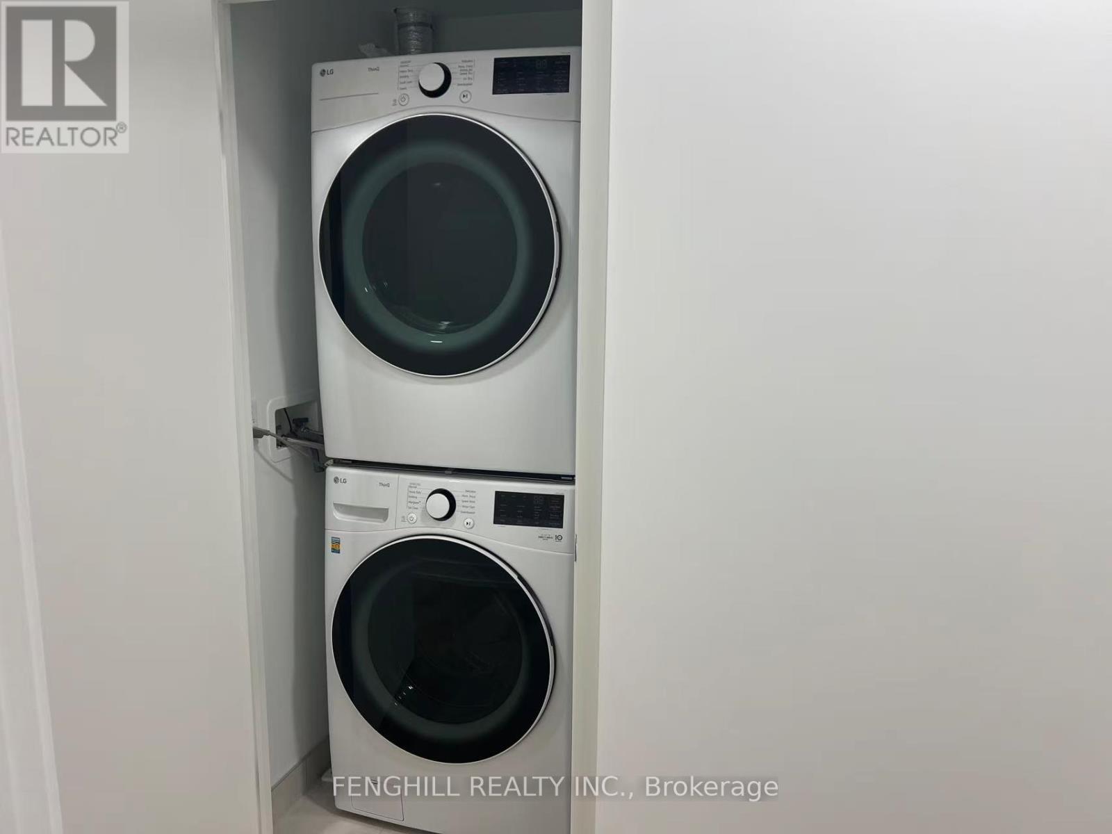 1008 - 395 Square One Drive, Mississauga, Ontario  L5B 0P6 - Photo 7 - W12557412