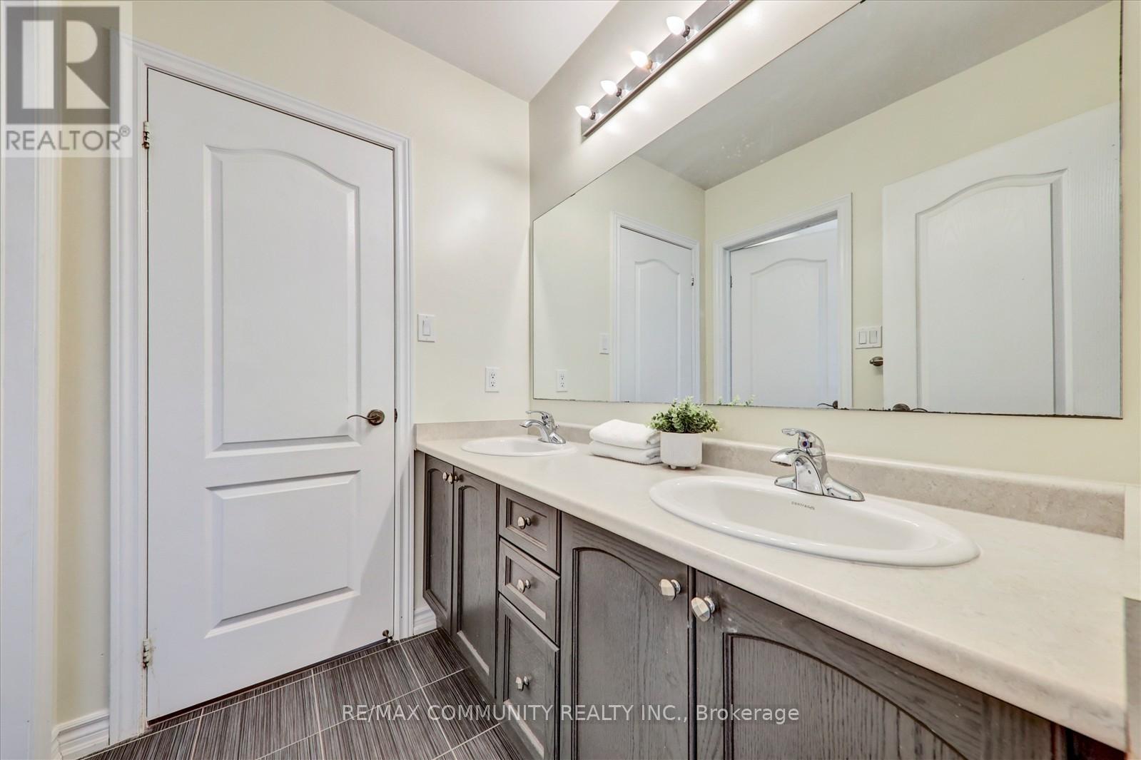 429 Staghorn Road, Pickering, Ontario L1W 2M8 - Photo 27 - E12570608