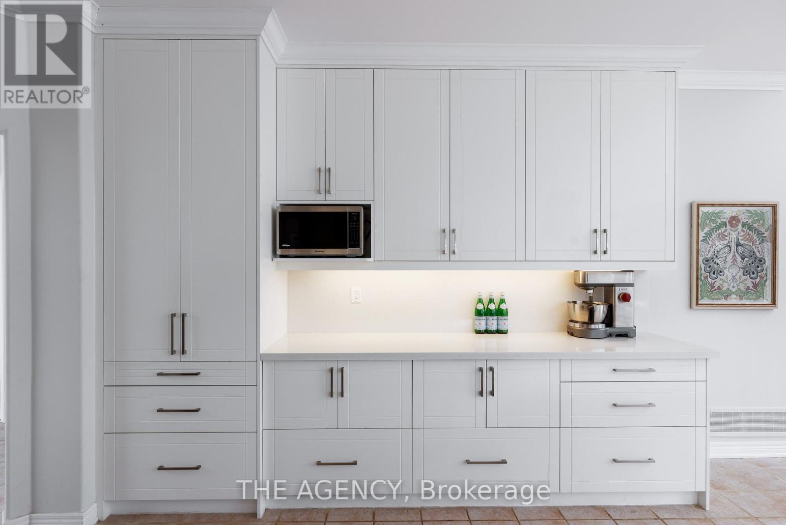 703 Madeline Heights, Newmarket, Ontario  L3X 2J6 - Photo 12 - N12570602