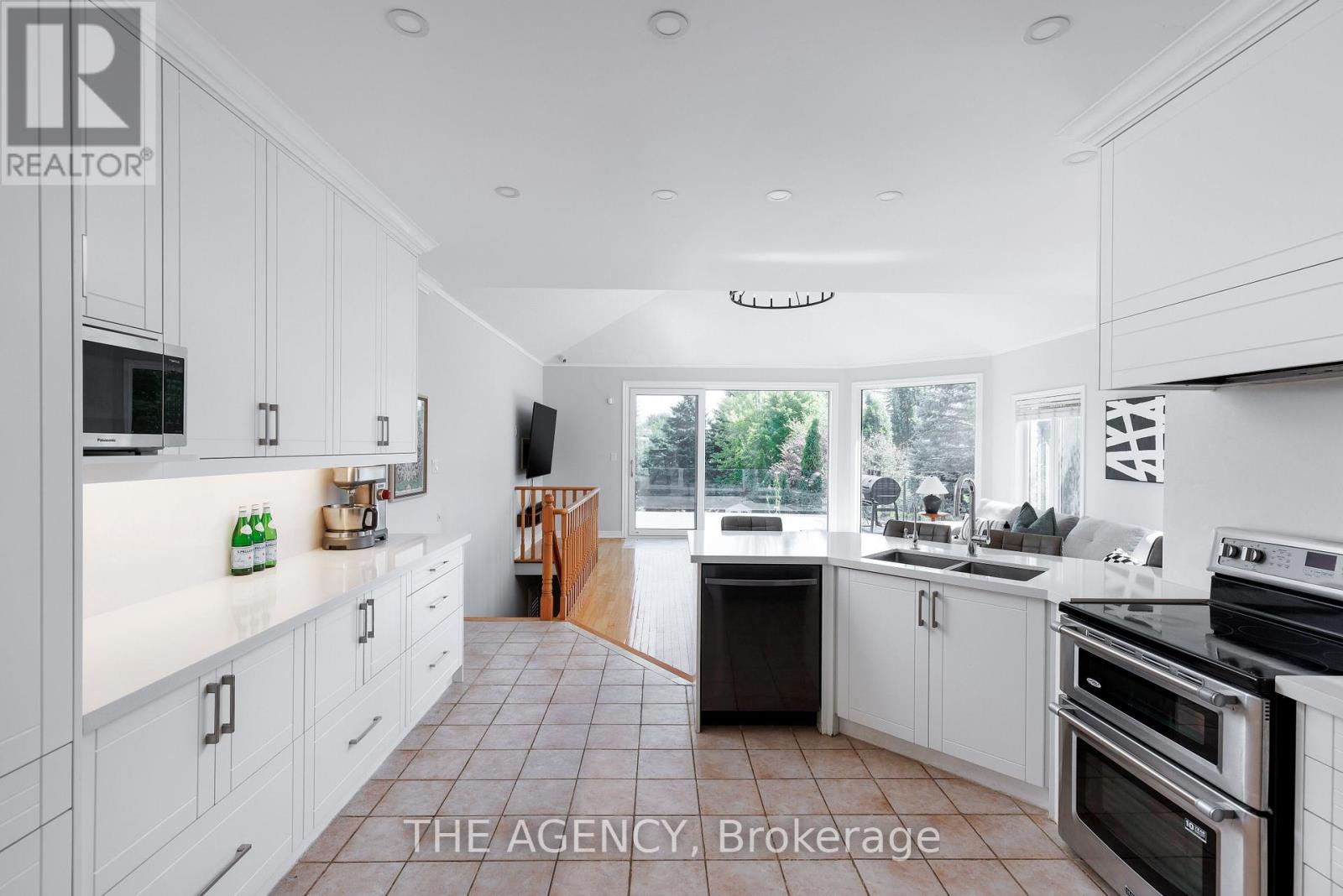 703 Madeline Heights, Newmarket, Ontario  L3X 2J6 - Photo 15 - N12570602