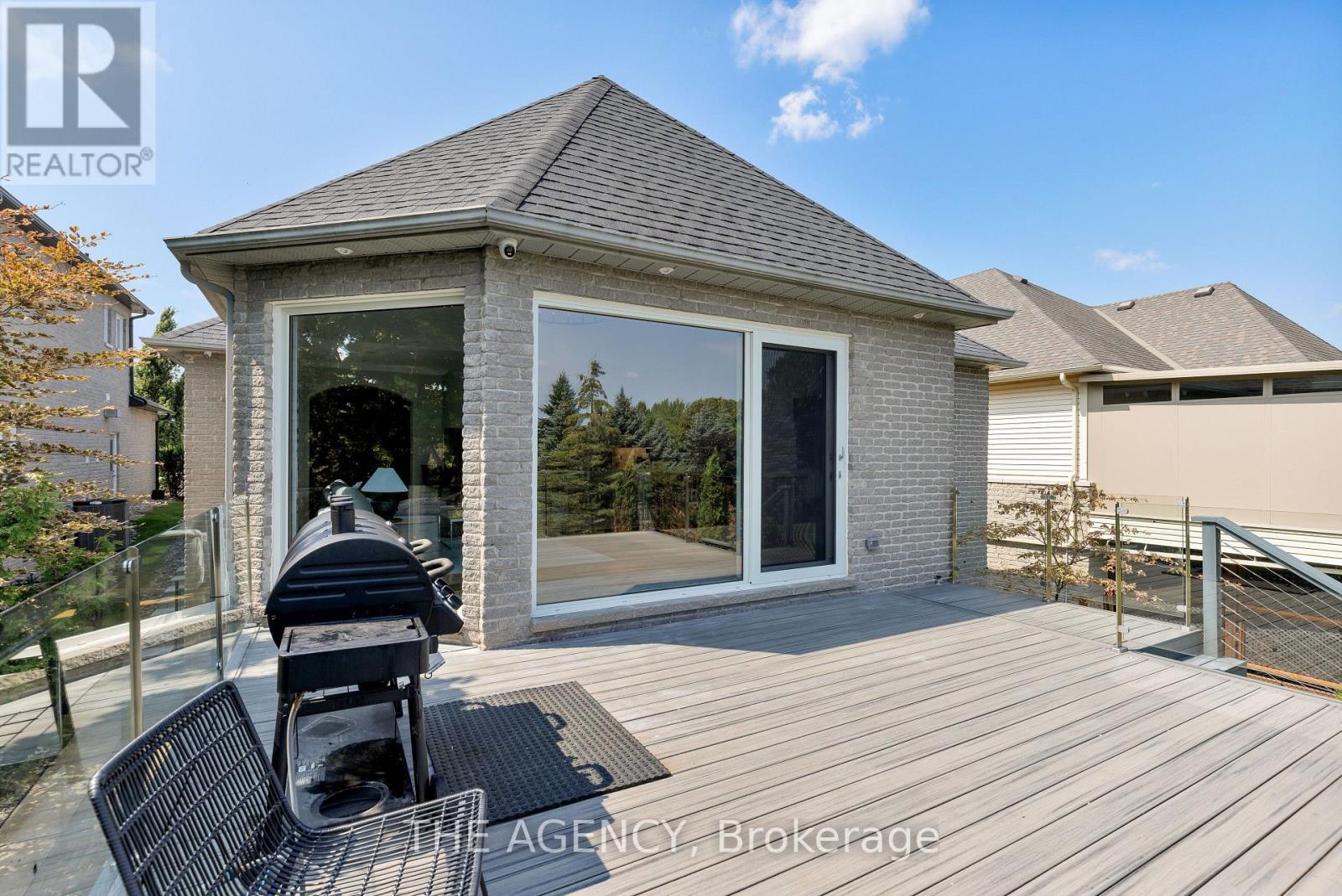 703 Madeline Heights, Newmarket, Ontario  L3X 2J6 - Photo 29 - N12570602