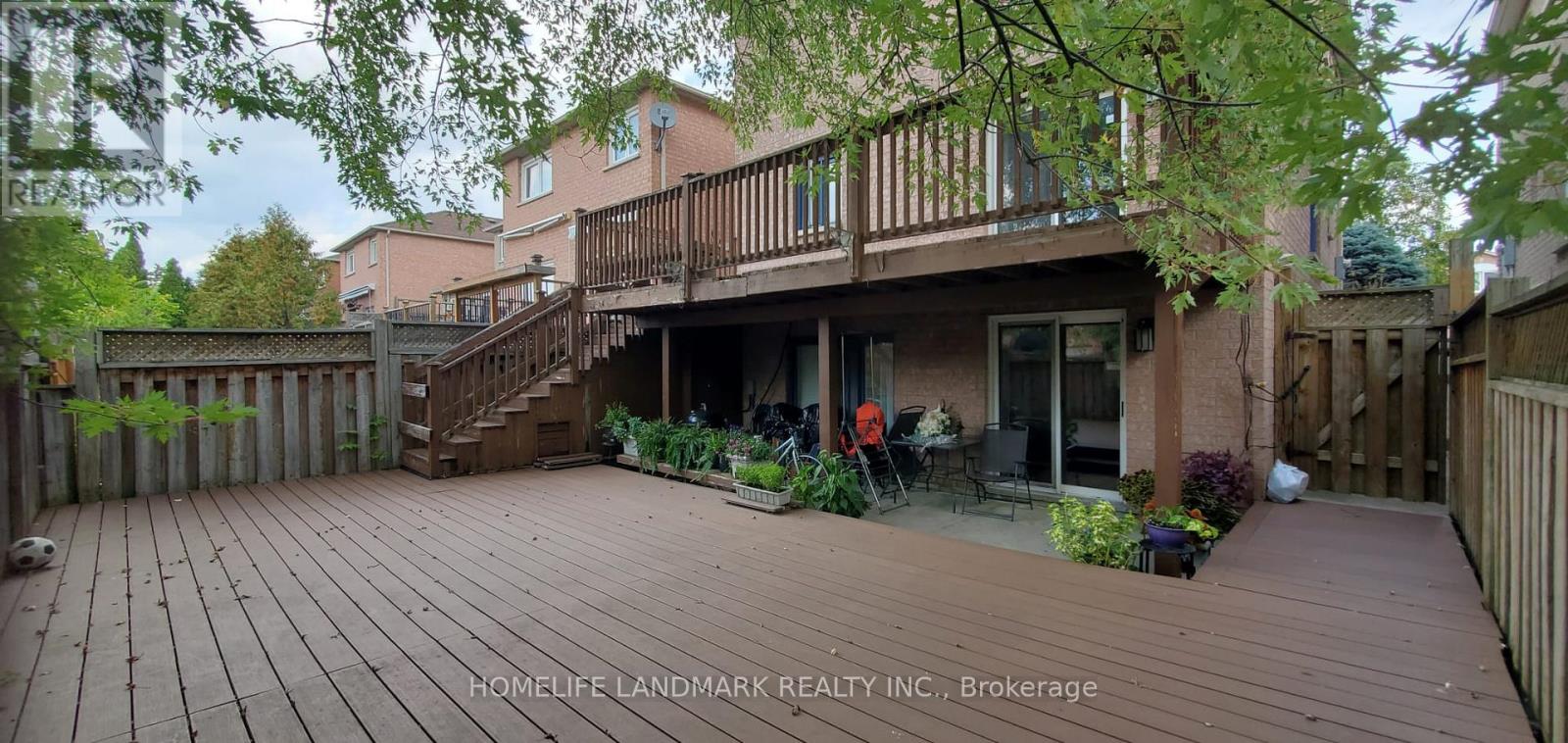 125 Stonebriar Drive, Vaughan, Ontario L6A 2N1 - Photo 2 - N12570612