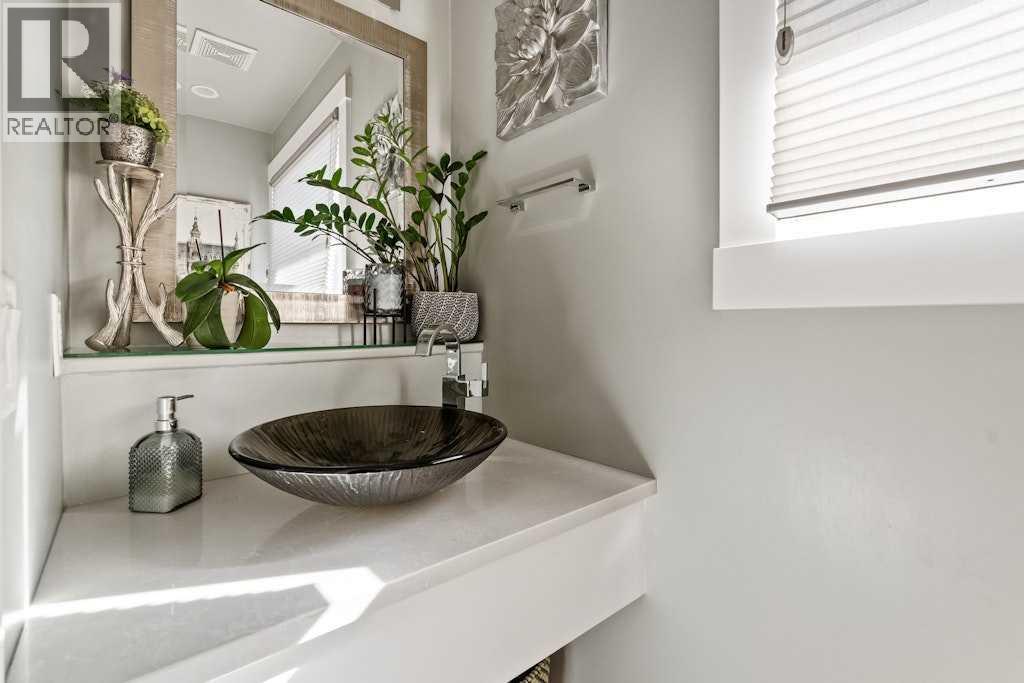 410 Elbow Park Lane Sw, Calgary, Alberta  T2S 2S6 - Photo 24 - A2250041