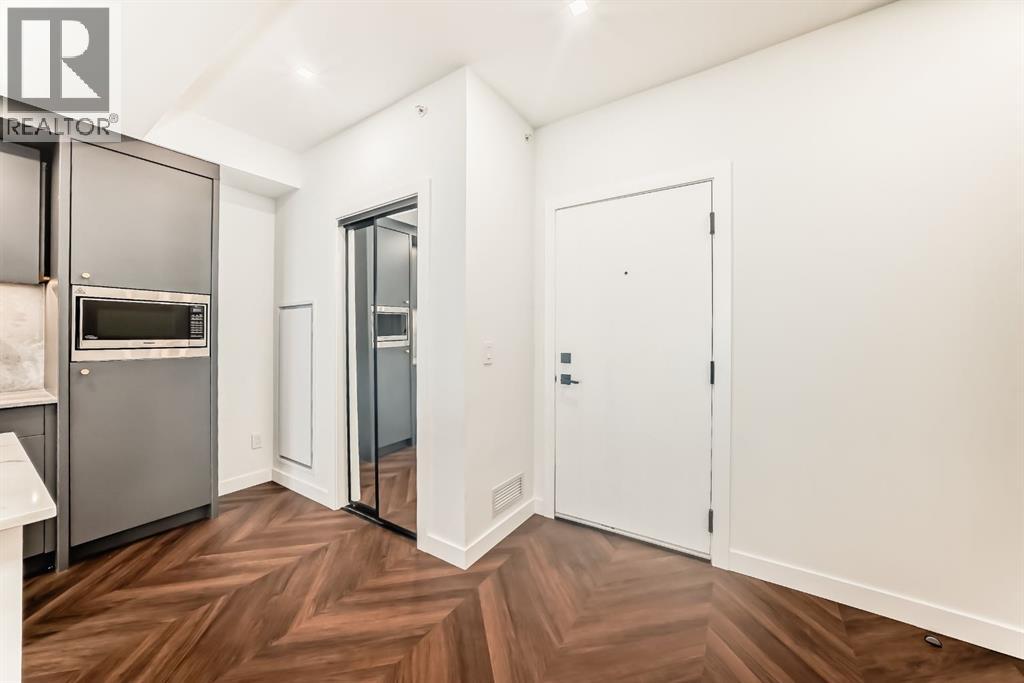 410, 8505 Broadcast Avenue Sw, Calgary, Alberta  T3H 6B6 - Photo 4 - A2270136