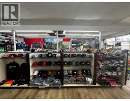 3319 17 Avenue SE Forest Lawn