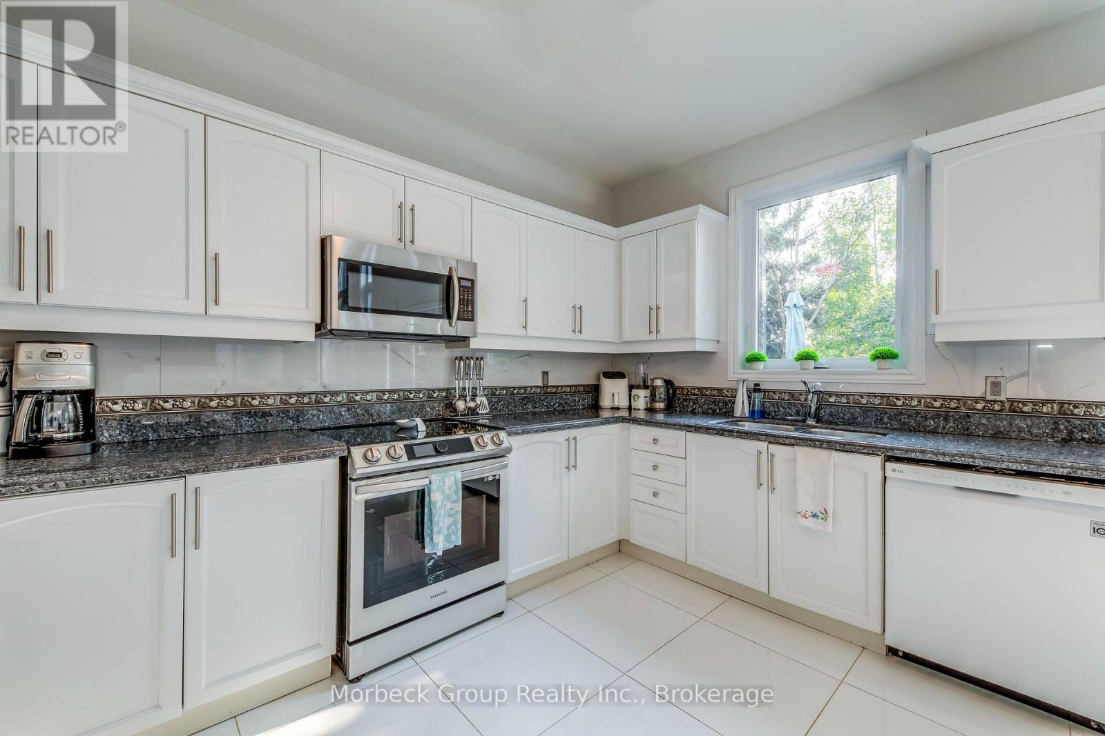 1436 Gulledge Trail, Oakville, Ontario  L6M 3Z8 - Photo 13 - W12570632