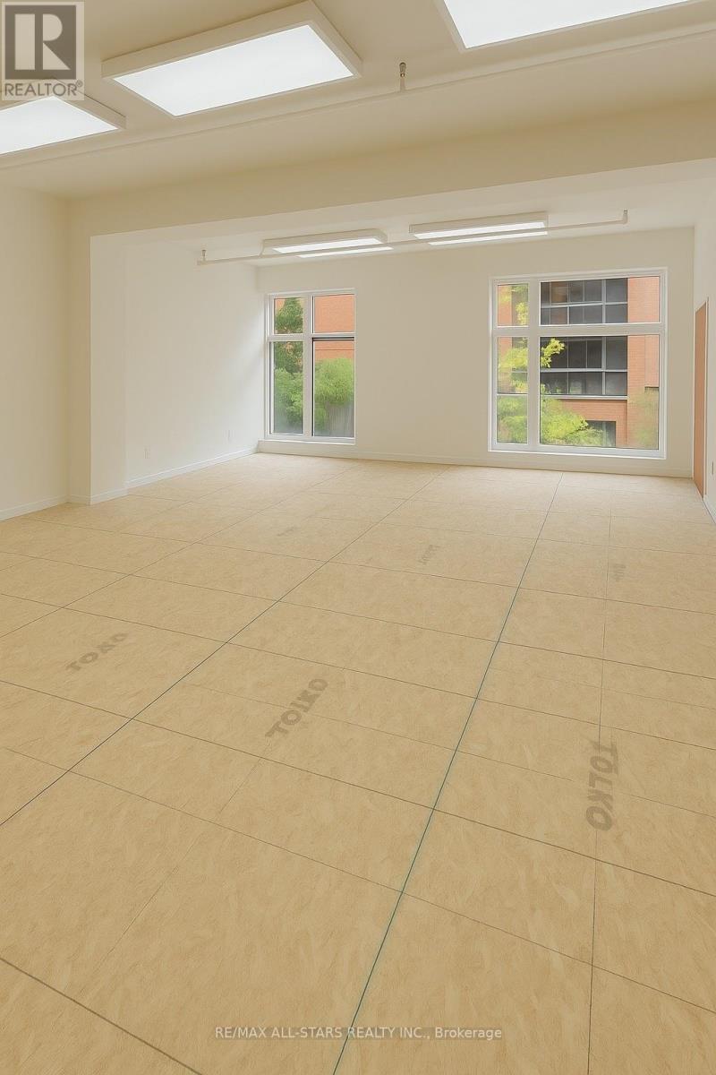 201 - 14 MCCAUL STREET, Toronto, Ontario