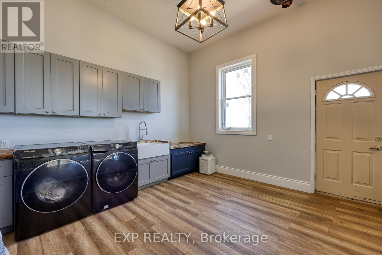 3892 Lewis Road, Thames Centre, Ontario  N0L 1V0 - Photo 36 - X12570618