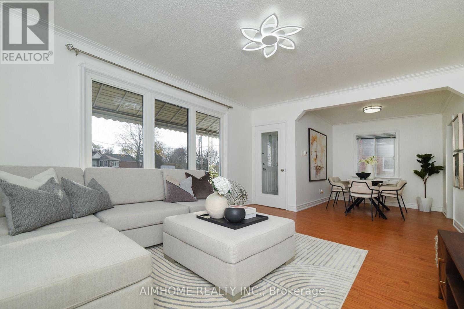 18 Ilfracombe Crescent, Toronto, Ontario  M1R 3R8 - Photo 6 - E12570590