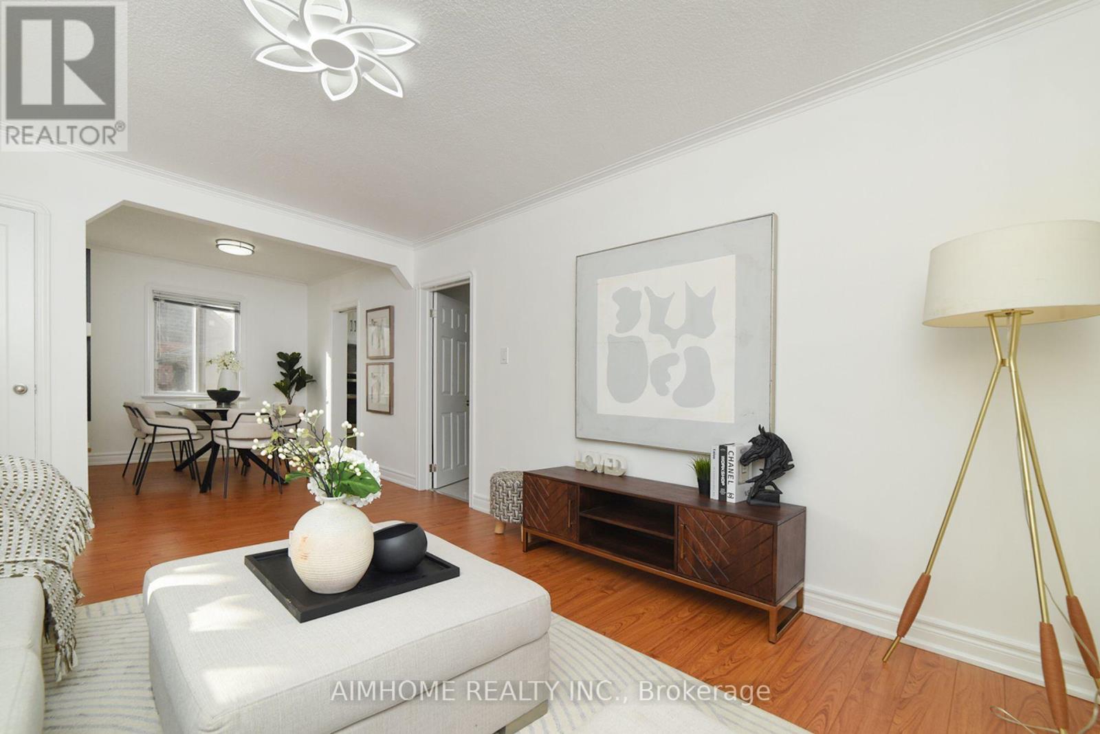 18 Ilfracombe Crescent, Toronto, Ontario  M1R 3R8 - Photo 7 - E12570590