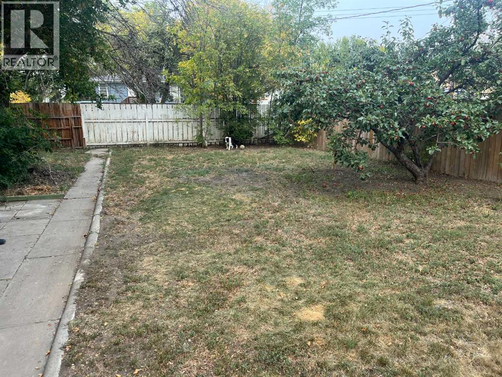 1803 5a Avenue N, Lethbridge, Alberta  T1H 0R2 - Photo 3 - A2262050