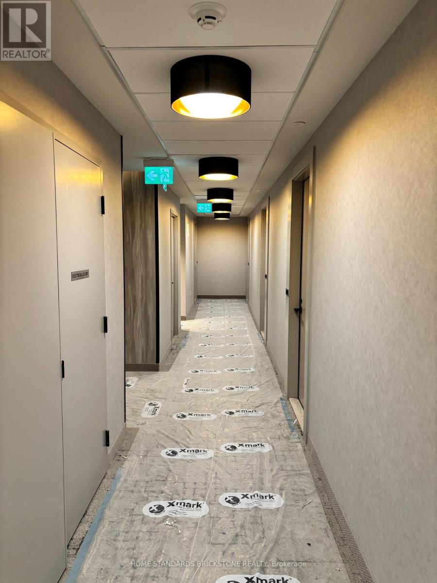 2712 - 8 Interchange Way, Vaughan, Ontario  L4K 5Z7 - Photo 5 - N12570626